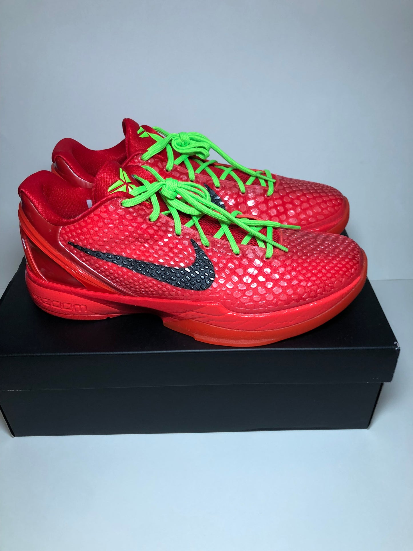Kobe reverse grinch size 11 men’s worn once
