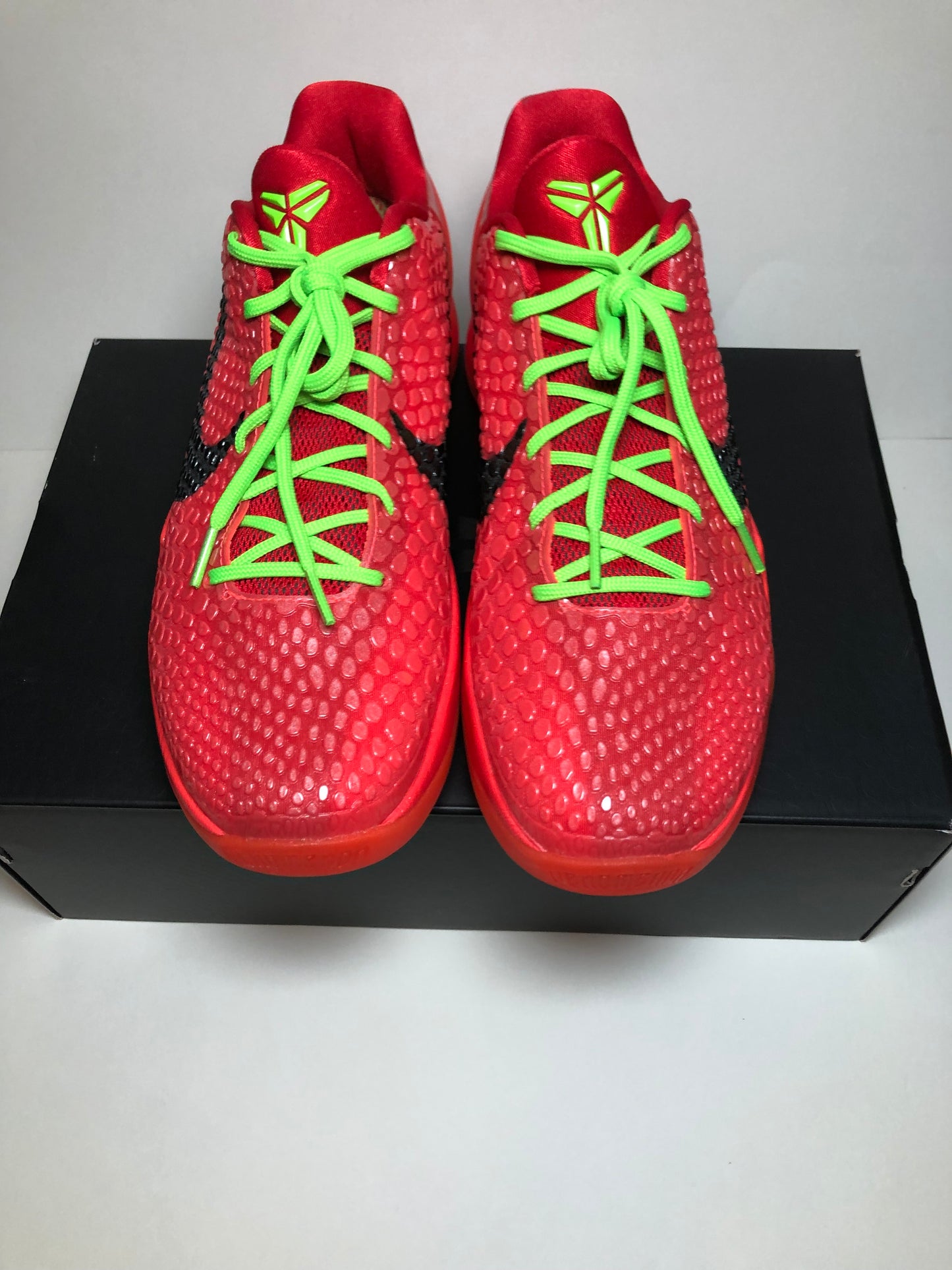 Kobe reverse grinch size 11 men’s worn once